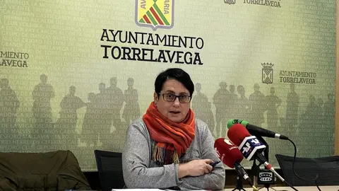 La concejala de Recursos Humanos, Cecilia Guti&eacute;rrez, en rueda de prensa