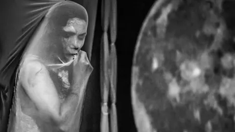 Escena de 'Bodas de Sangre' con Mar&iacute;a Vidal