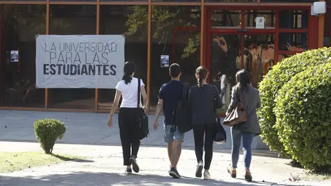 Estudiantes en una facultad de la Universidad Rey Juan Carlos de Madrid.