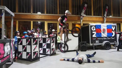 OLYMPUS DIGITAL CAMERA         