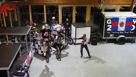 OLYMPUS DIGITAL CAMERA         