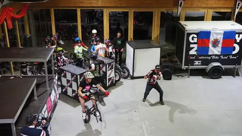 OLYMPUS DIGITAL CAMERA         