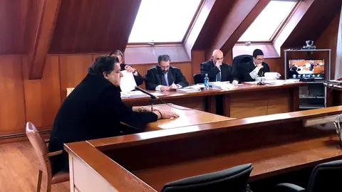 Jos&eacute; Campos declara en el juicio contra el expresidente del Racing Francisco Pern&iacute;a