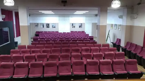 Butacas de la Filmoteca en el IES Ataulfo Argenta