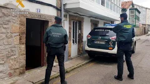 Nota De Prensa La Guardia Civil Auxilia Familia Intoxicada Co2