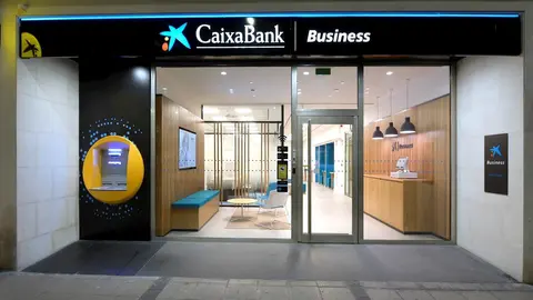 CaixaBank abre el primer centro Business en Cantabria para aproximarse a pymes, comercios y emprendedores, ubicado en la plaza del Pr&iacute;ncipe en Santander