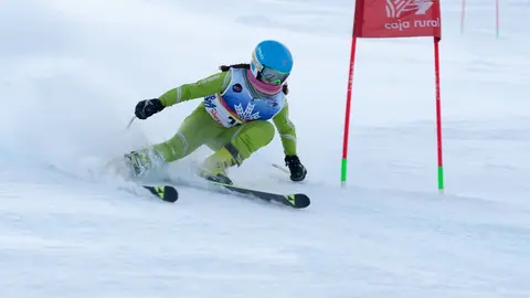 Prueba de esqu&iacute; alpino infantil en Sierra Nevada