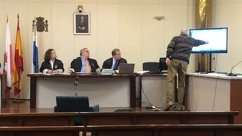 El director de la Escuela Taller de Castro Urdiales, Juantxu Baz&aacute;n, declara como testigo en el juicio de La Loma de Castro Urdiales