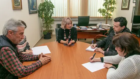 La alcaldesa de Polanco, Rosa D&iacute;az, preside la Junta de Portavoces sobre el proyecto de la caldera de incineraci&oacute;n de residuos de Solvay