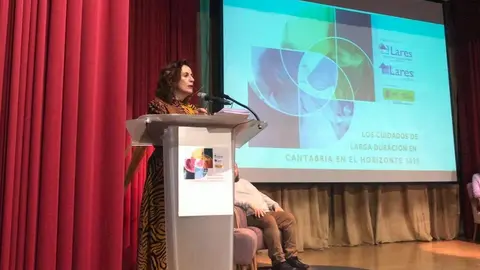 La consejera de Empleo y Pol&iacute;ticas Sociales, Ana Bel&eacute;n &Aacute;lvarez, en un acto en San C&aacute;ndido