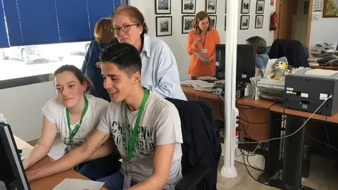 Alumnos que realizan pr&aacute;cticas laborales de Gesti&oacute;n Administrativa en el &Aacute;rea Sanitaria Norte