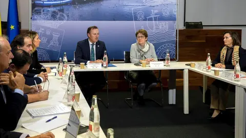 El consejero de Pesca, Guillermo Blanco, y la secretaria general de Pesca, Alicia Villauriz, en la reuni&oacute;n