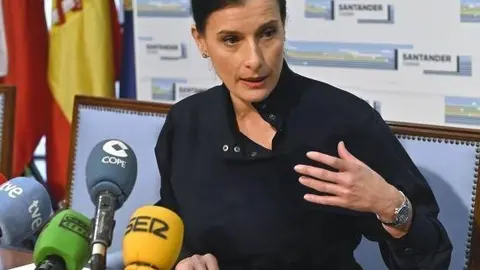 La alcaldesa de Santander, Gema Igual, en una rueda de prensa