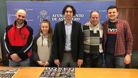 Presentaci&oacute;n de la velada en el Ayuntamiento de Astillero