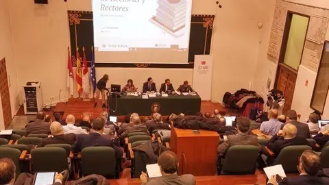 Reuni&oacute;n de la CRUE en Toledo.