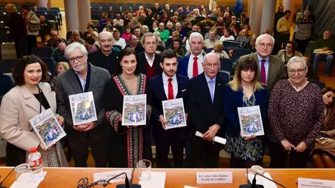 Santander acoge la presentaci&oacute;n de la revista-anuario 'El Baluarte'