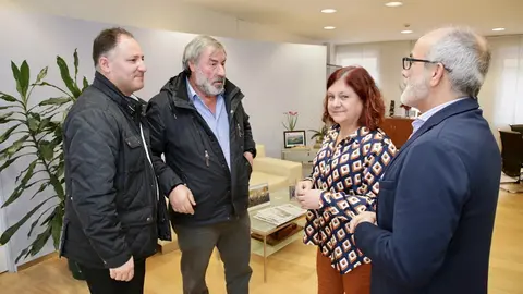 Consejero Sanidad Recibe Al Alcalde De Vaderredible