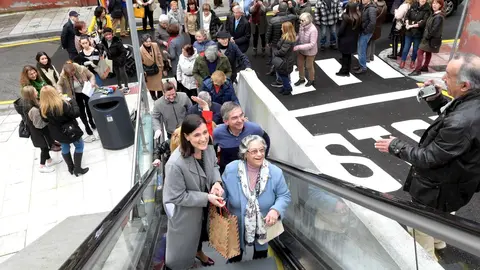Inauguraci&oacute;n de las escaleras mec&aacute;nicas de Enrique Gran