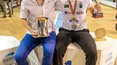 Jugadores de bolos V&iacute;ctor y Jose Manuel Gonz&aacute;lez