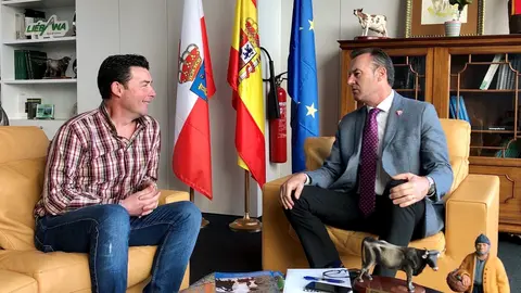 10:30Despacho Del Consejero El Consejero De Desarrollo Rural, Ganader&iacute;a, Pesca, Alimentaci&oacute;n Y Medio Ambiente, Guillermo Blanco, Recibe Al Alcalde De Lamas&oacute;n, Marcos Ag&uuml;eros. 18 Feb 20