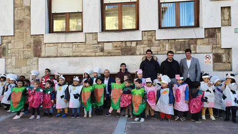 Los ni&ntilde;os del colegio Mayer visitan el Ayuntamiento