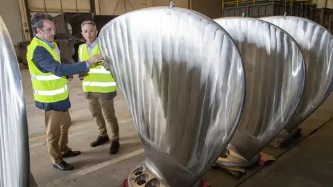 El consejero de Industria, Francisco Mart&iacute;n, visita las instalaciones del grupo FAED en Requejada