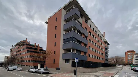 Un edificio de viviendas de Madrid en un momento en el que la demanda de hipotecas sufre su mayor ca&iacute;da desde 2013 por malas expectativas y cambios regulatorios, en Madrid a 24 de enero de 2020.