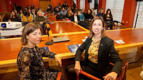 La consejera de Econom&iacute;a,Mar&iacute;a S&aacute;nchez (dcha) en la jornada