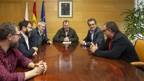 reuni&oacute;n consejero industria con CC.OO