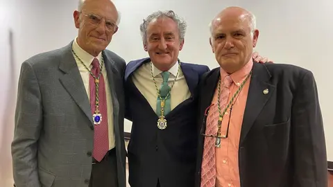 EuropaPress_2678230_De_izda_a_dcha_Jos&eacute;_Manuel_Revuelta_Tom&aacute;s_Cobo_y_Jos&eacute;_Ram&oacute;n_de_Berrazueta