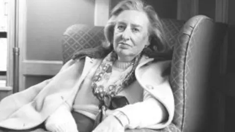 maria ealo de s&aacute;