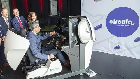 11:00	Sala Argenta, Palacio de Festivales 	El vicepresidente y consejero de Universidades, Igualdad, Cultura y Deporte, Pablo Zuloaga y la consejera de Empleo y Pol&iacute;ticas Sociales, Ana Bel&eacute;n &Aacute;lvarez, asisten al acto de entrega de los distintivos de seguridad vial del proyecto &lsquo;Circula&rsquo;.

nr &copy;
28 feb 2020