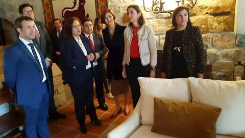 Reyes Maroto en el parador nacional de Ja&eacute;n