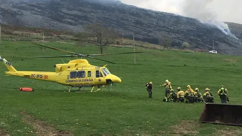 Brigada BRIF participa en la extinci&oacute;n de incendios en Cantabria. Imagen de archivo