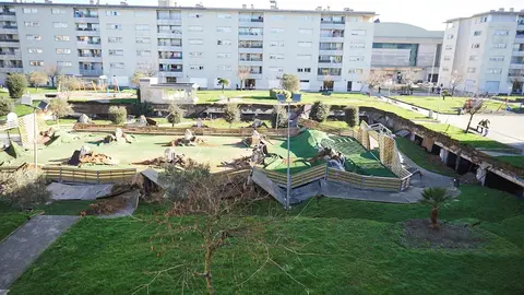 Hundimiento de un parque infantil y un parking subterr&aacute;neo en Nueva Monta&ntilde;a (Santander)