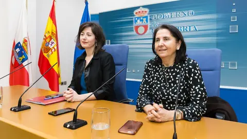 La Directora General De Salud P&uacute;blica, Paloma Navas, Y La Jefa De Servicio De Enfermedades Infecciosas Del Hospital Universitario Marqu&eacute;s De Valdecilla, Carmen Fari&ntilde;as
