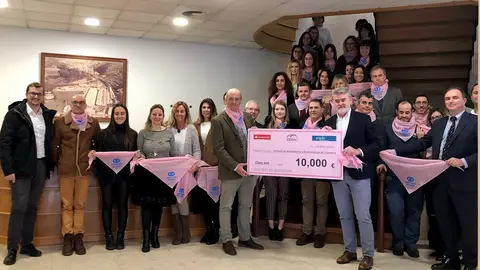 Donaci&oacute;nd e Aspla al IBBTEC para investigaci&oacute;n c&aacute;ncer de