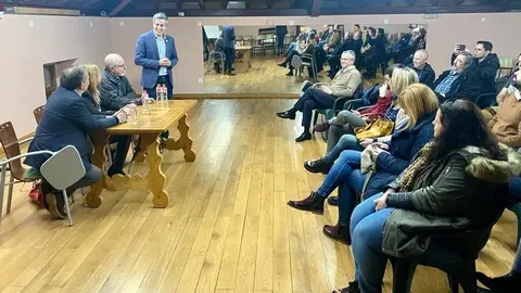 Charla del PSOE sobre pol&iacute;ticas de conservaci&oacute;n