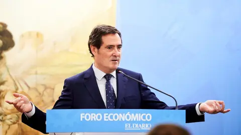 El presidente de la patronal CEOE, Antonio Garamendi, participa en el Foro Econ&oacute;mico de &lsquo;El Diario Monta&ntilde;&eacute;s&rsquo;, en el Hotel Bah&iacute;a de Santander (Cantabria, Espa&ntilde;a), a 5 de marzo de 2020.