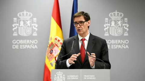 El ministro de Sanidad, Salvador Illa, ofrece una rueda de prensa para informar sobre la situaci&oacute;n del Coronavirus en Espa&ntilde;a tras confirmarse 3 muertes y 245 casos, en el Ministerio de Sanidad, en Madrid (Espa&ntilde;a) a 05 de marzo de 2020.