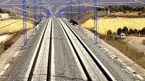 Moody's y Fitch ratifican el 'investment grade' de Adif Alta Velocidad