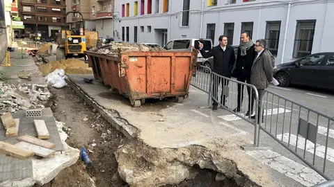 Visita obras saneamiento calle Marqu&eacute;s de Santillana