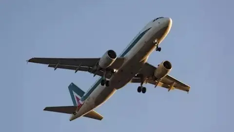 Imatge d'un avi&oacute; a l'aeroport Adolfo Suarez-Madrid Barajas