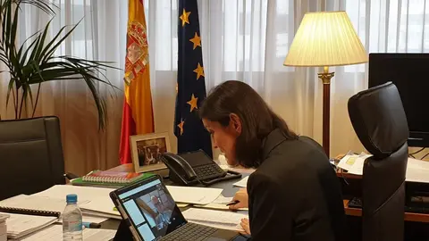 La ministra de Industria, Comercio y Turismo, Reyes Maroto, ha presidido una reuni&oacute;n extraordinaria de la Conferencia Sectorial de Turismo