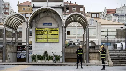 DAVID S. BUSTAMANTE 17/03/2020 SANTANDER/ CANTABRIA La Unidad Militar de Emergencias UME realiza apoyo de seguridad en Santander tras decretarse el Estado de Alerta en Espa&ntilde;a por el Coronavirus COVID-19 