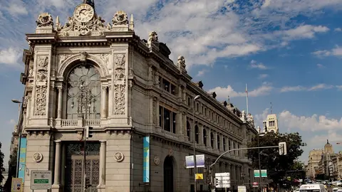 Fachada del edificio del Banco de Espa&ntilde;a situada en la confluencia del Paseo del Prado y la madrile&ntilde;a calle de Alcal&aacute;.