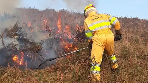 En Estos Momentos Hay 7 Incendios Forestales Activos De Los 19 Provocados En Las &Uacute;ltimas 24 Horas En Cantabria (Nota Y Foto)