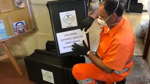 Contenedores espec&iacute;ficos para equipos de protecci&oacute;n indivual