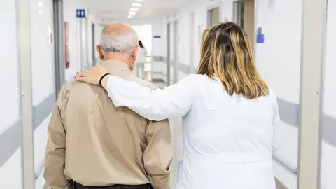 Atenci&oacute;n a enfermos