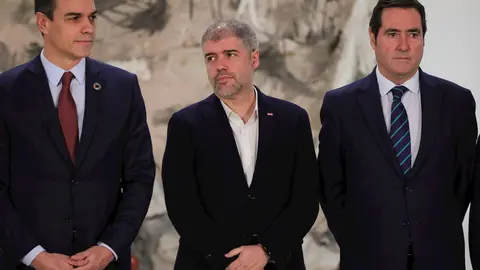 Firma del acuerdo de subida del Salario M&iacute;nimo Interprofesional (SMI)